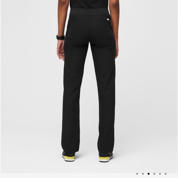 Figs Livingston Basic Scrub Pant in Black - Picture 2 of 4